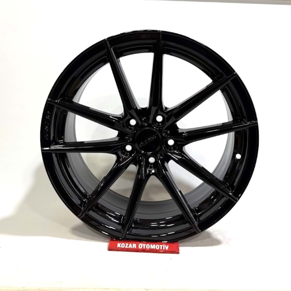 185X114 ARC-18190-25 8,0*18 ET33 73,1 GLOSSY BLACK MONACO (KMP1)