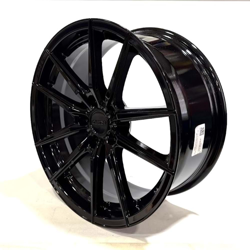 185X114 ARC-18190-25 8,0*18 ET33 73,1 GLOSSY BLACK MONACO (KMP1)
