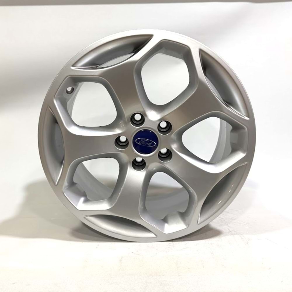 175X108 RC-333 7,5*17 ET35 63,4 SILVER