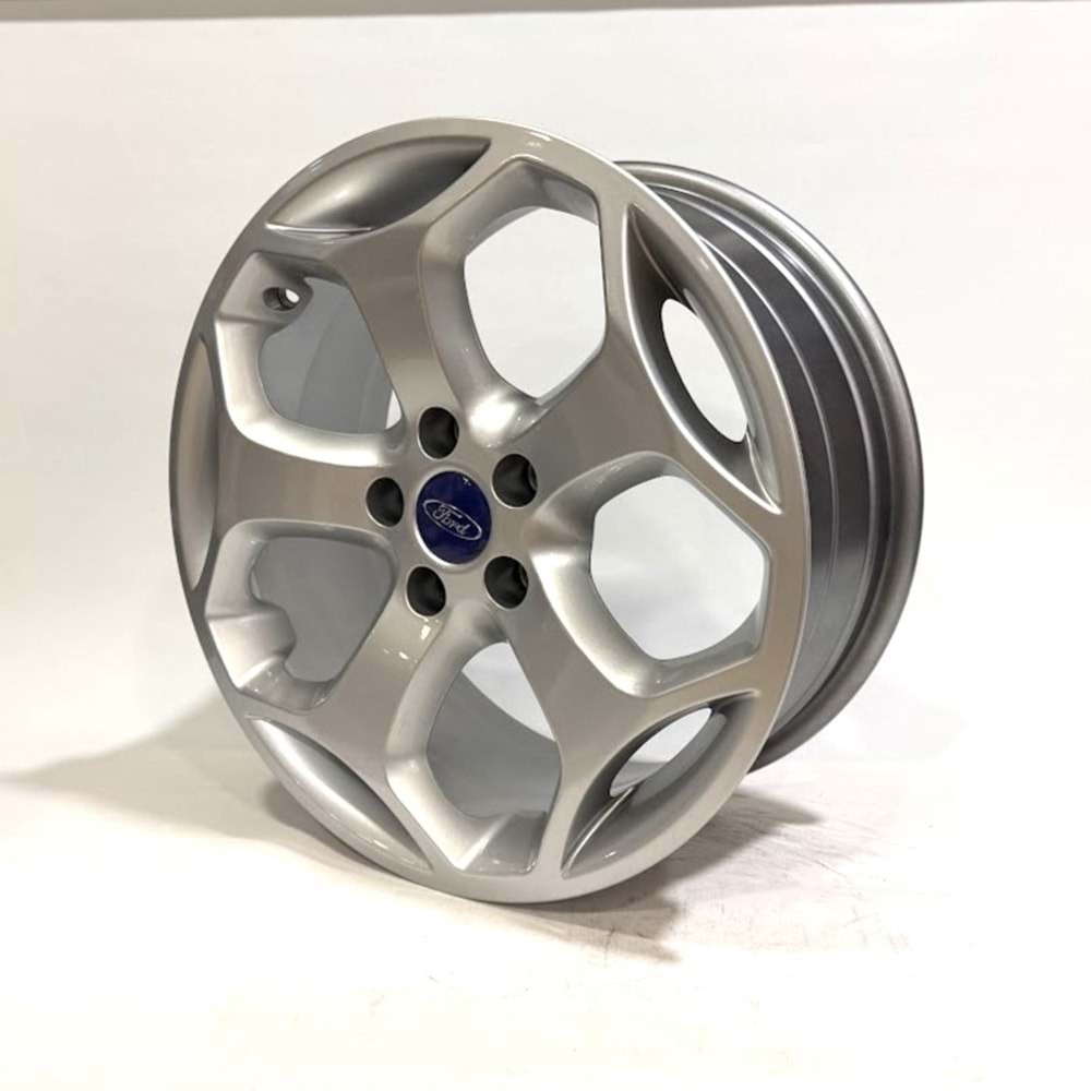 175X108 RC-333 7,5*17 ET35 63,4 SILVER