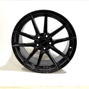 185X114 ARC-18190-25 8,0*18 ET33 73,1 GLOSSY BLACK MONACO (KMP1)