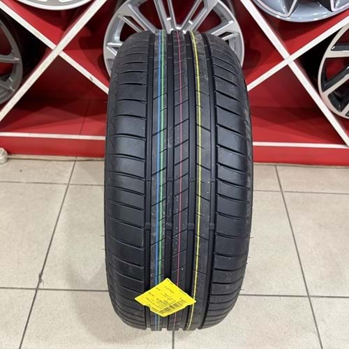 Lassa 2355018 97V Competus H/P 3 DOT:2026