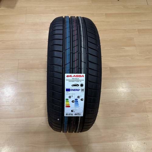 Lassa 2055017 93W XL Revola DOT:2026