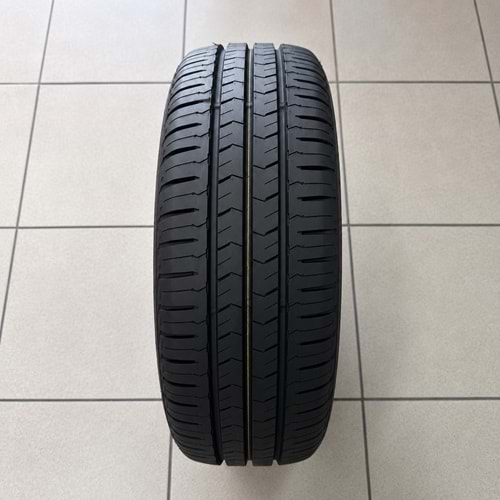 Nexen 18514C 102/100T ROADIAN CT8 DOT:2026